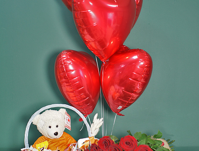 Set: Bouquet of 25 premium Dutch red roses 80-90 cm, 5 heart-shaped foil balloons and Teddy Bear Basket No. 1 photo
